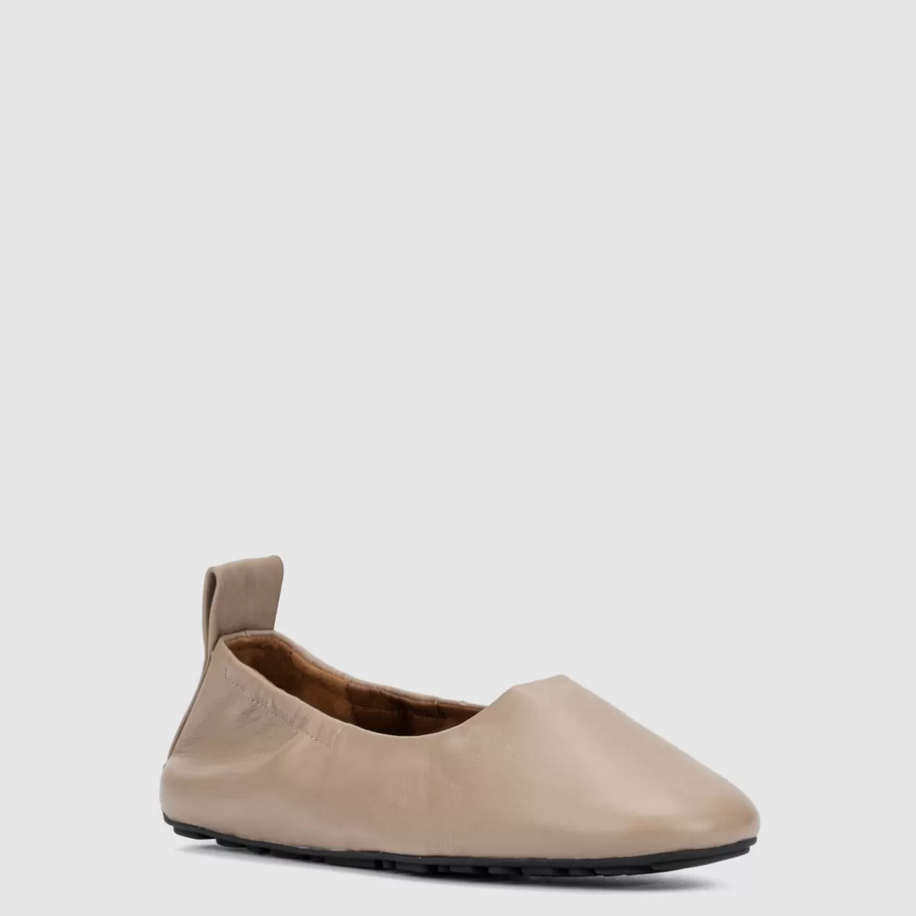 Women Aquatalia Flats | Quortney Taupe